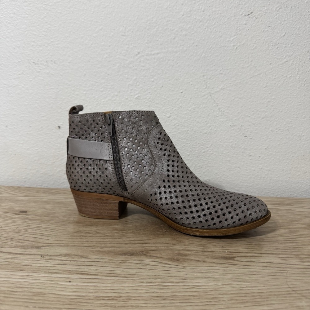 Lucky Brand Silver Gray Leather Mesh Ankle Boots Womens Size 8 M - Picture 2 of 12